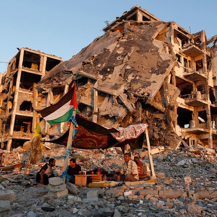 GazaFlagRubbleRTR4214M