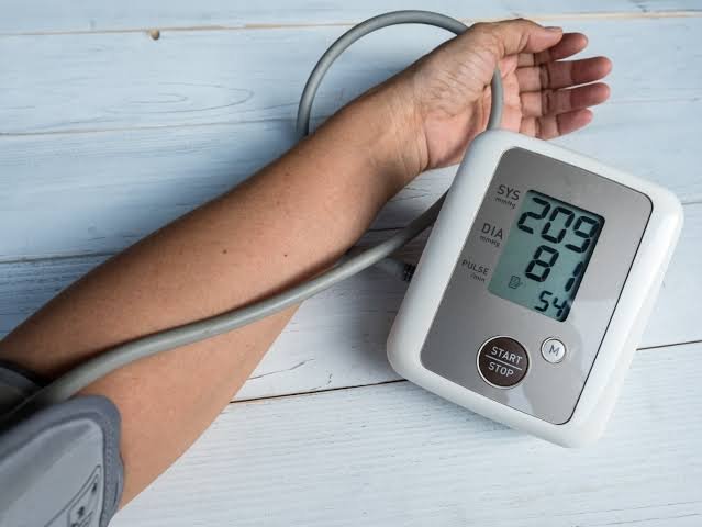 كيف تحمي نفسك من ارتفاع ضغط الدم.. إليك هذه النصائح