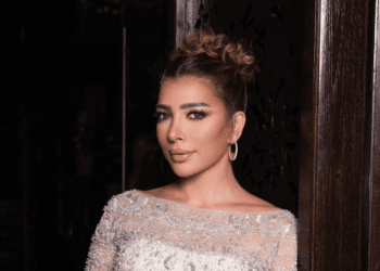 "الطفل المعجزة" يسحر أصالة والجمهور في الكويت!