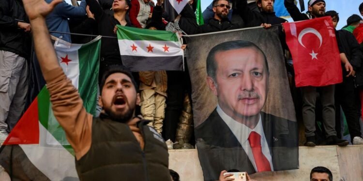أولويّات تركيا لسوريا الجديدة: العودة للحضن العربي