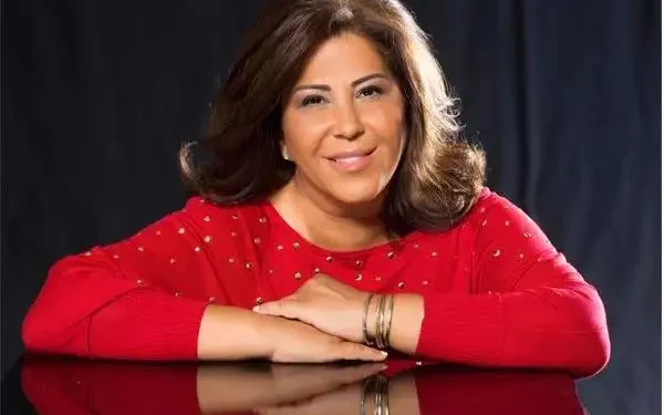 ليلى عبد اللطيف وتوقعات صادمة لنجوم الفن في 2025