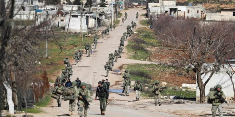 لماذا تبدو تركيا مجرد متابع لما يجري في سوريا؟