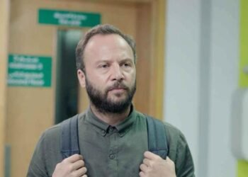 ماذا كُتب على قبر والدة مكسيم خليل في أول زيارة لها؟