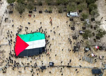 إنهاء الاحتلال والدفاع عن حقوق الشعب الفلسطيني