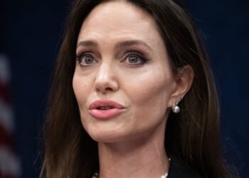 أنجلينا جولي تكشف عن أسرار قلبها: الأمومة هي قوتي في مواجهة العواصف