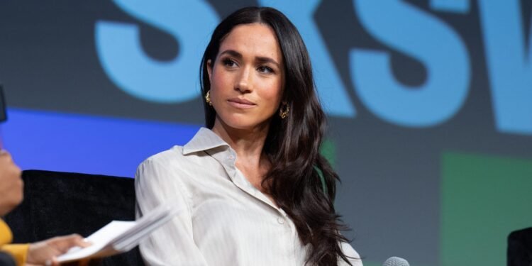 ميغان ماركل لن تعود لبريطانيا.. خادم ملكي سابق يكشف السبب الحقيقي!