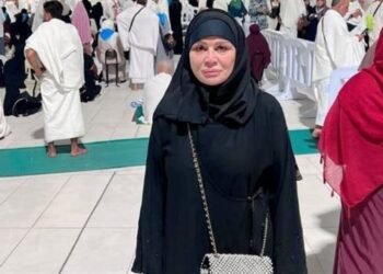 من المهرجان إلى بيت الله الحرام.. إلهام شاهين تؤدي العمرة وتدعو لوالدتها