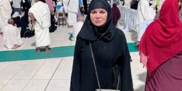 من المهرجان إلى بيت الله الحرام.. إلهام شاهين تؤدي العمرة وتدعو لوالدتها