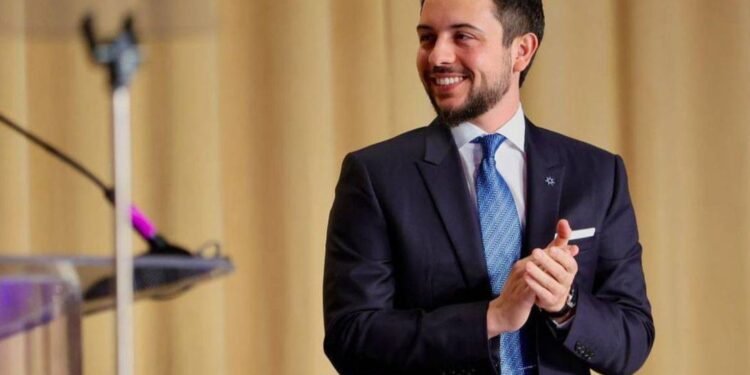 الأمير الحسين يشارك مقطع فيديو ساحر مع ابنته الأميرة إيمان