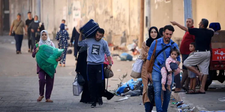 قادة حماس منفصلون عن واقع ومعاناة سكان غزة