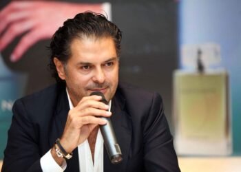 فاجعة جديدة تصيب راغب علامة: مكالمة مزيفة تثير الجدل