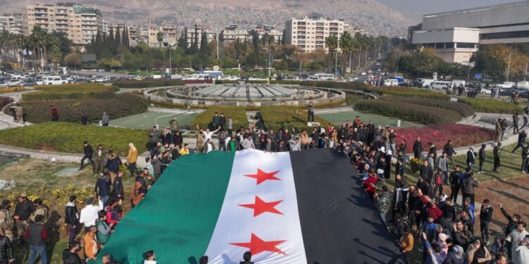 الرابحون والخاسرون من سقوط الأسد