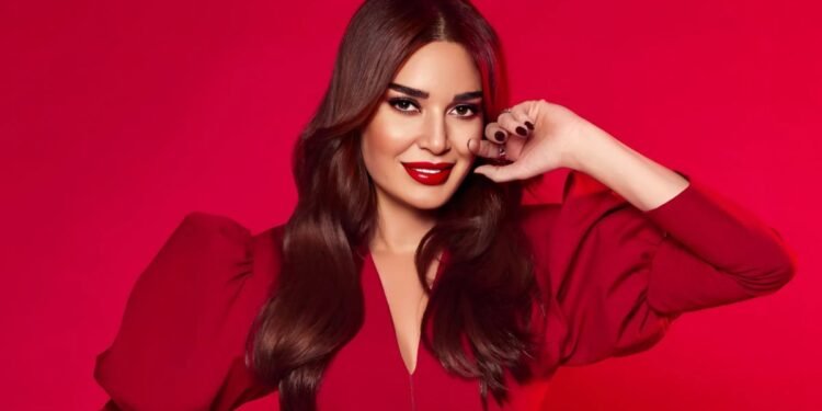 ابن سيرين عبد النور يفاجئ الجميع بحديثه عنها (فيديو)