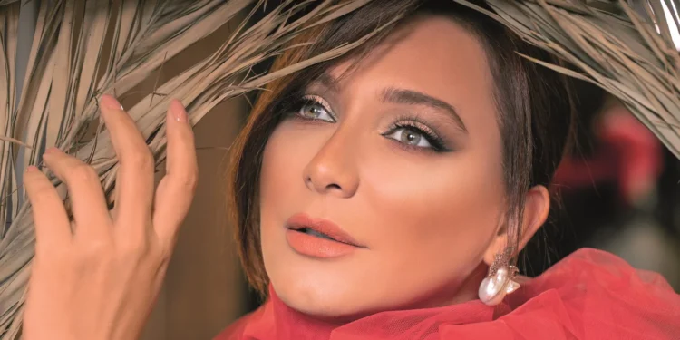 سلاف فواخرجي: الفن رسالة وتغيير، والقُبلة ليست جريمة!