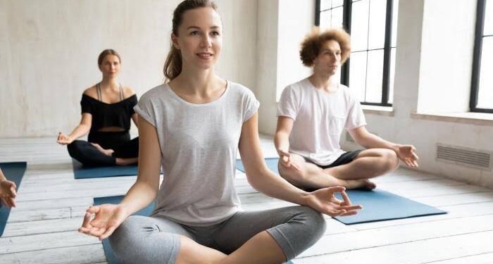 الأرقام تتحدث.. النساء يتطلعن للريادة في سوق العمل العالمي رغم انخفاض الأجور