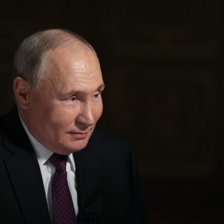 060624 putin weapon m