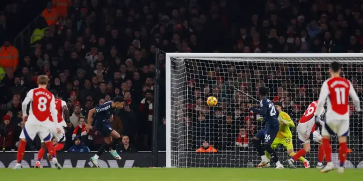 مواجهات نارية.. مواعيد مباريات الدوري الإنجليزي والقنوات الناقلة