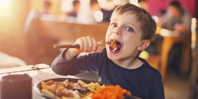 أطعمة لزيادة ذكاء الأطفال الصغير وتعزيز قدراتهم الذهنية