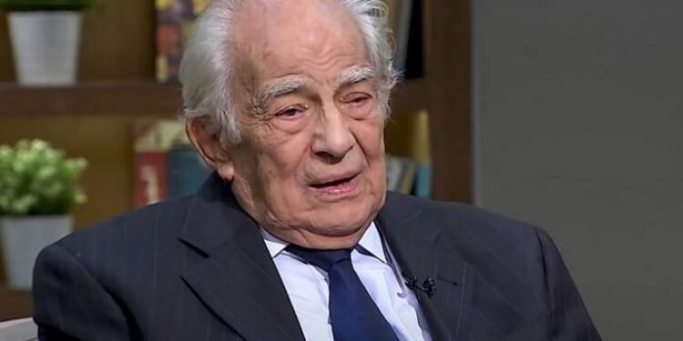 رشوان توفيق يكشف تفاصيل حالته الصحية