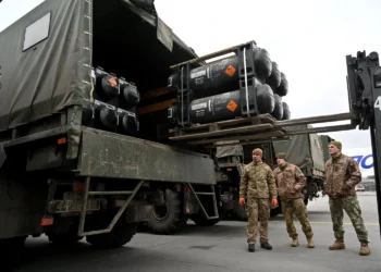 220513 ukrainian servicemen us made missiles delivery ac 620p 5e4796