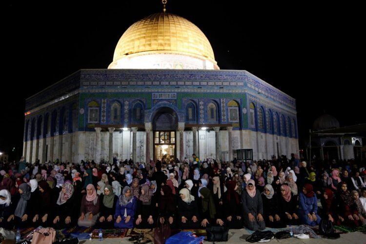 ضبط النفس سبيلنا إلى المسجد الأقصى في رمضان