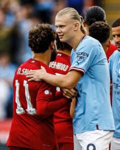 332104 محمد صلاح يصافح هالاند 1