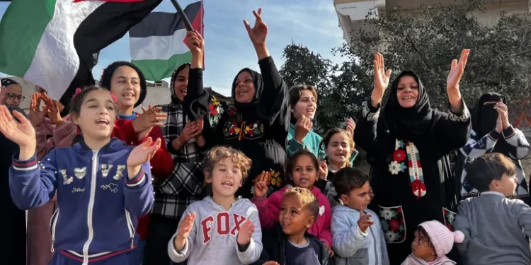 اتفاق غزة.. يُخفي أكثر مما يُفصح