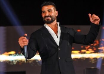 أحمد سعد يرد على الانتقادات: "الحلق ملوش علاقة بالرجولة"
