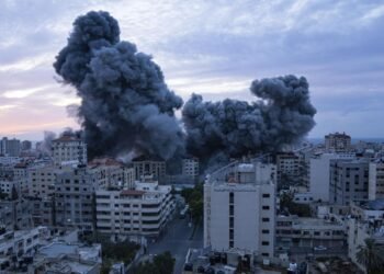 حماس تعلن استعدادها للتنحي عن إدارة غزة: كيف ستُرسم معادلة الحكم القادمة؟