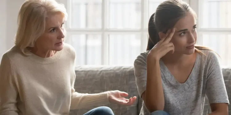 كيف تتعامل مع الشخص الفضولي؟.. حماية خصوصيتك خطوة بخطوة