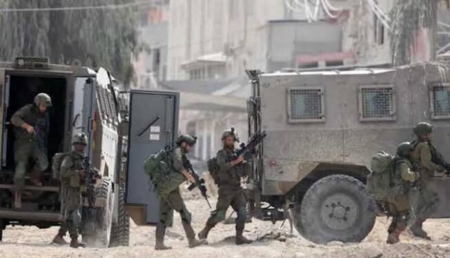 الضفة الغربية بين السور الواقي والسور الحديدي