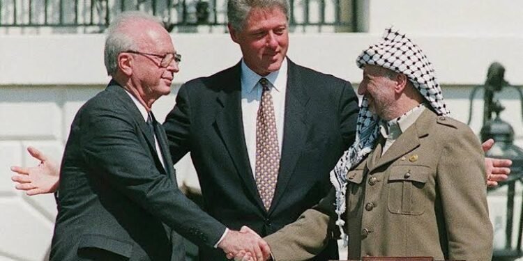 الإسرائيليون وخديعة المفاوضات من أوسلو إلى الدوحة