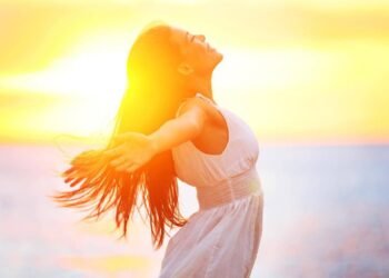 أشعة الشمس تسرق جمال الشعر! إليكِ على الحل