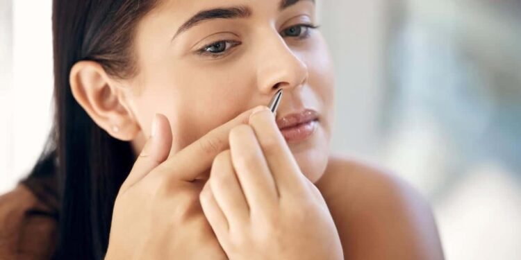 لماذا لا نحلق شعر الأنف؟.. فوائد قد تفاجئك!