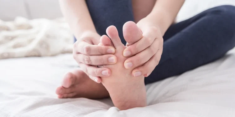 أقدامك تكشف صحة القلب.. علامات لا تتجاهلها!