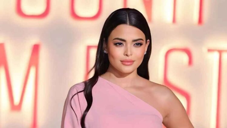 أسماء جلال تُشعل السوشيال ميديا بهذه الصور!