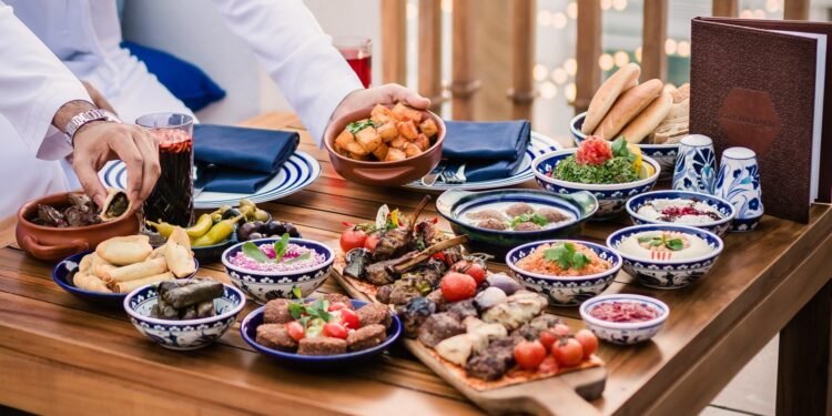 نصائح ذهبية لتجنب العطش في رمضان.. ماذا تأكل على السحور؟