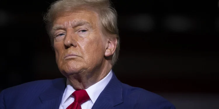 حرب تجارية لا معنى لها يشنها ترامب