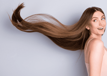 5 أطعمة سحرية تعزز نمو الشعر وتمنحه اللمعان الذي تحلم به