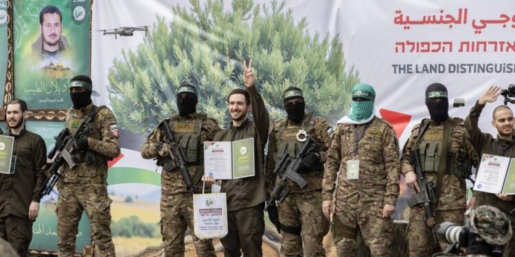 متى تنتهي اتفاقات وتفاهمات تسليم الأسرى؟