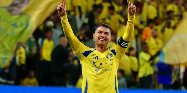 رونالدو يُحقق رقمًا قياسيًا على مستوى الرياضيين العالميين