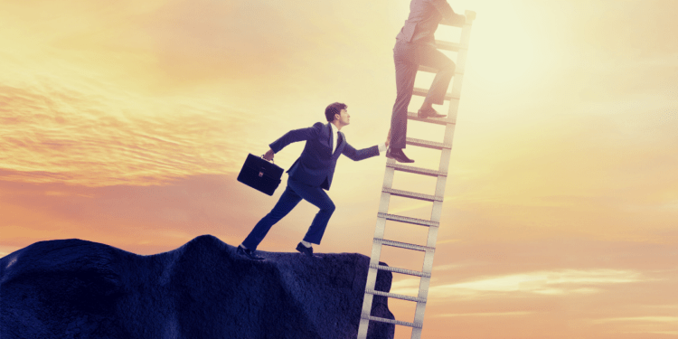 الحسد: ليس دائمًا شرًا.. كيف تستغله لتحقيق أهدافك؟