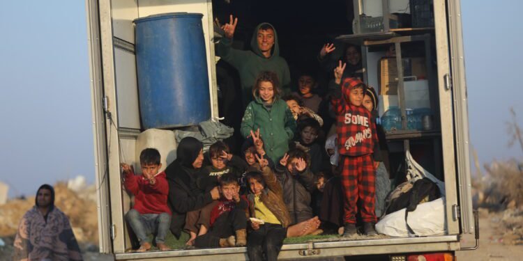 الغزيون و تذكرة السفر نحو المجهول