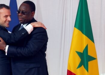emmanuel macron et l afrique des ambitions limitees une influence reduite