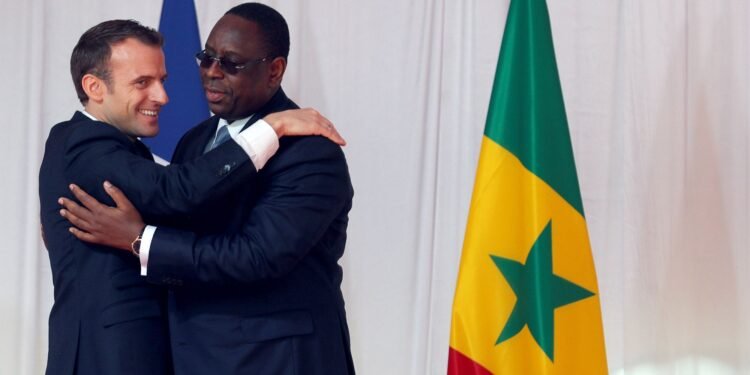 emmanuel macron et l afrique des ambitions limitees une influence reduite