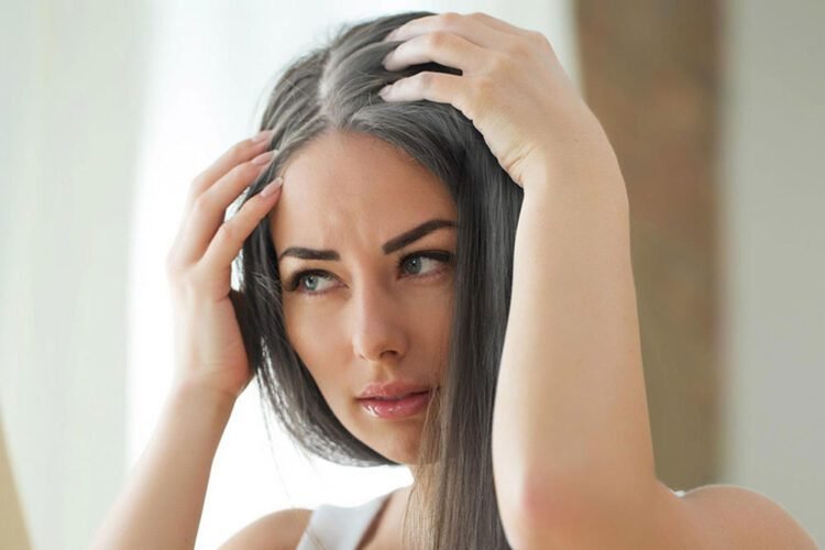 وداعًا لـ الشيب المبكر.. أطعمة تحافظ على لون شعرك الطبيعي