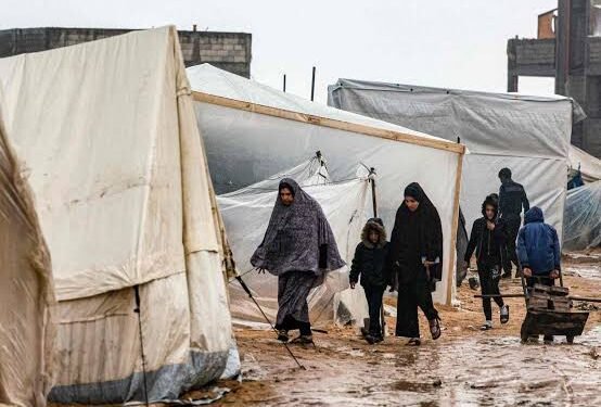 بين التهجير وعراء الشتاء.. من ينفذ نازحي الضفة؟