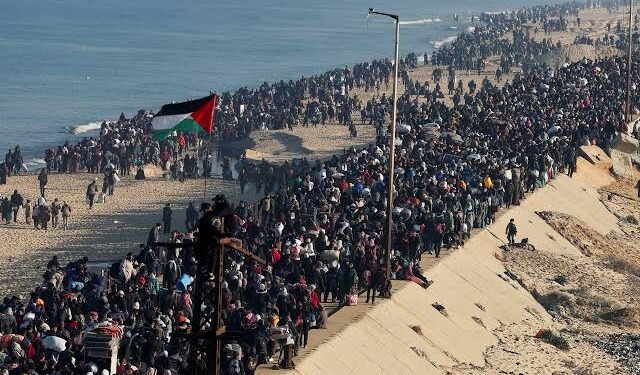 أجراس العودة.. والزحف الفلسطيني إلى الشمال