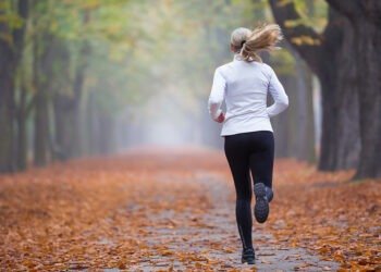 مشروبات الطاقة.. وصفة طبيعية تعزز طاقتك وتغذي جسمك!