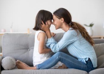 تربية الأبناء.. كيف نربي أطفالًا يتمتعون بالثقة بالنفس والنجاح في الحياة؟
